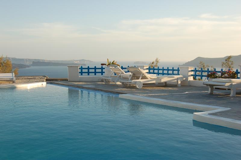 Atlantida Villas Foinikia  Exterior photo