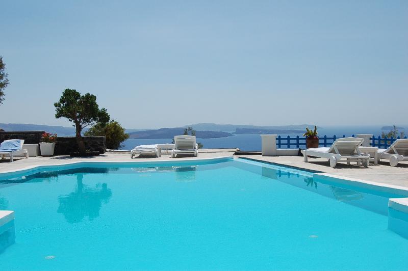 Atlantida Villas Foinikia  Exterior photo
