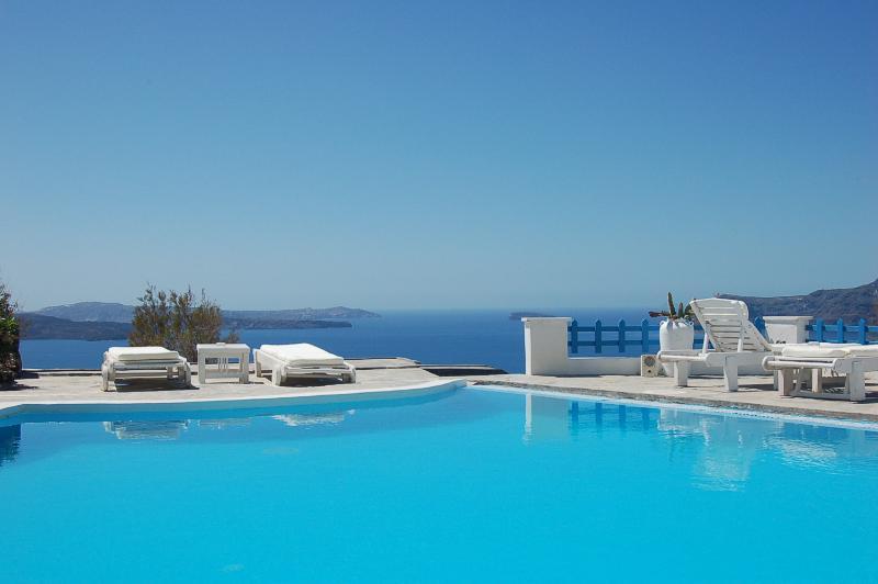 Atlantida Villas Foinikia  Exterior photo